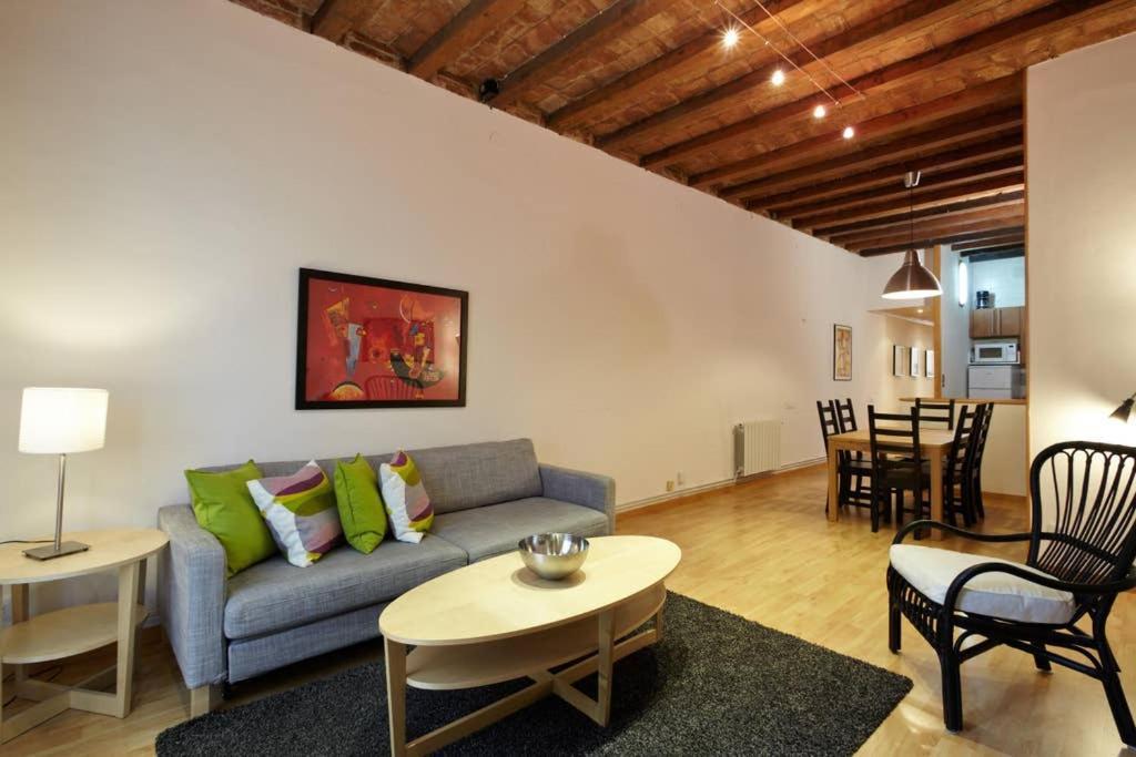 Beautiful apartment in Eixample Barcelona Exterior foto